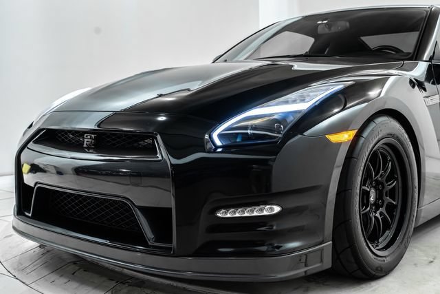 Used 2012 Nissan GT-R Black Edition AWD/4WD image 19