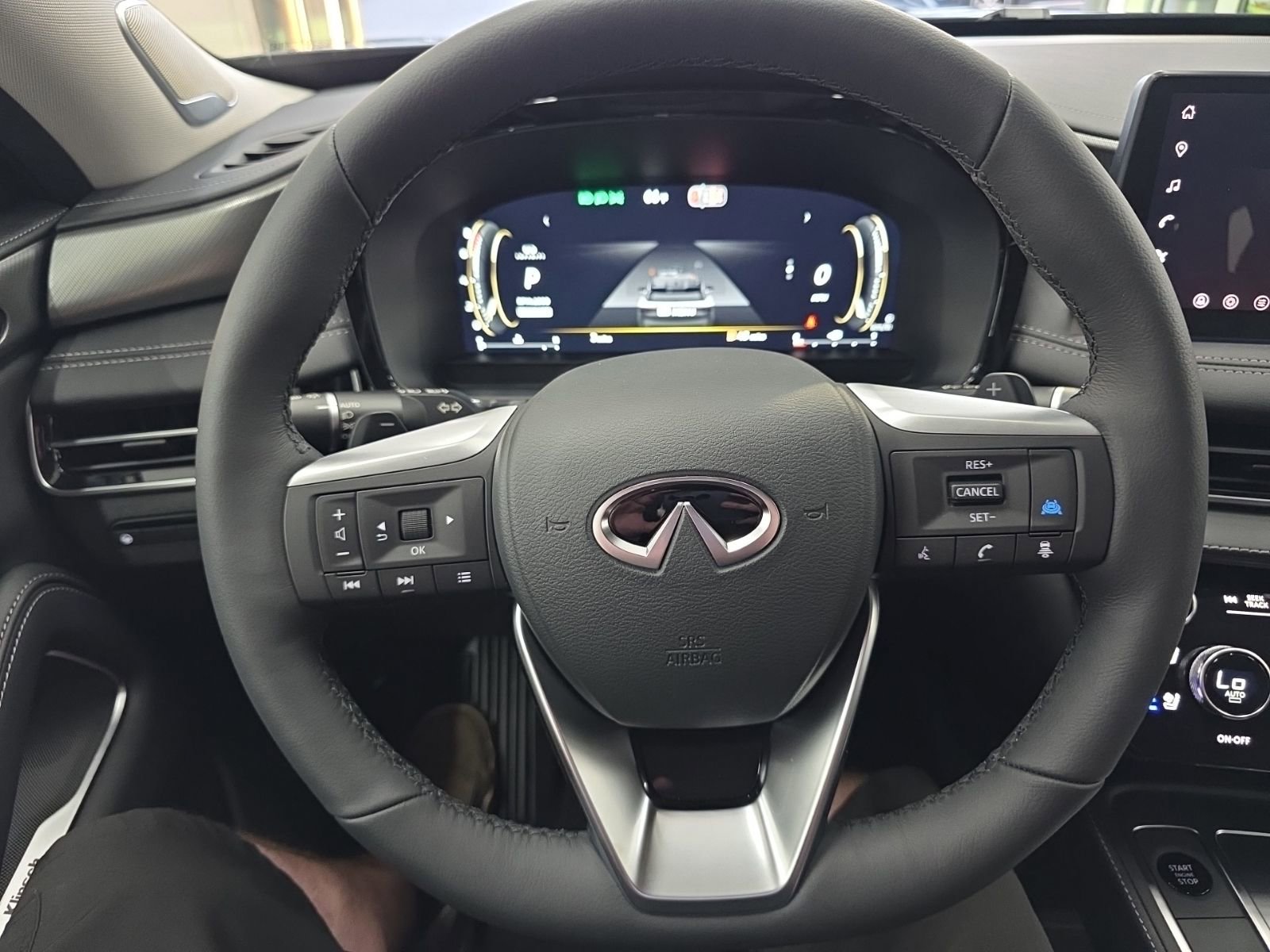 New 2026 INFINITI QX60 Luxe w/ Cargo Package FWD image 36