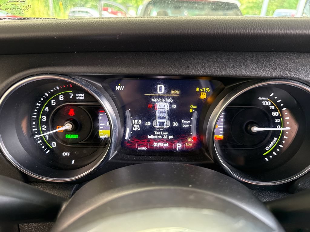 Used 2023 Jeep Wrangler Unlimited Sahara w/ Cold Weather Group AWD/4WD image 15