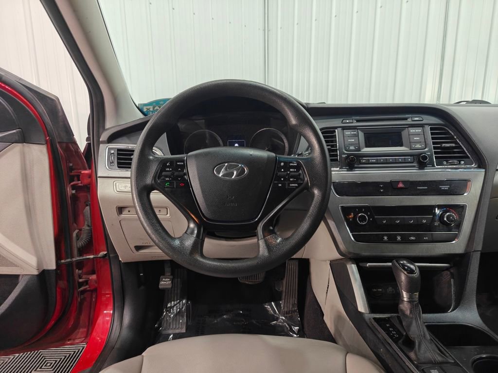 Used 2017 Hyundai Sonata SE FWD image 23