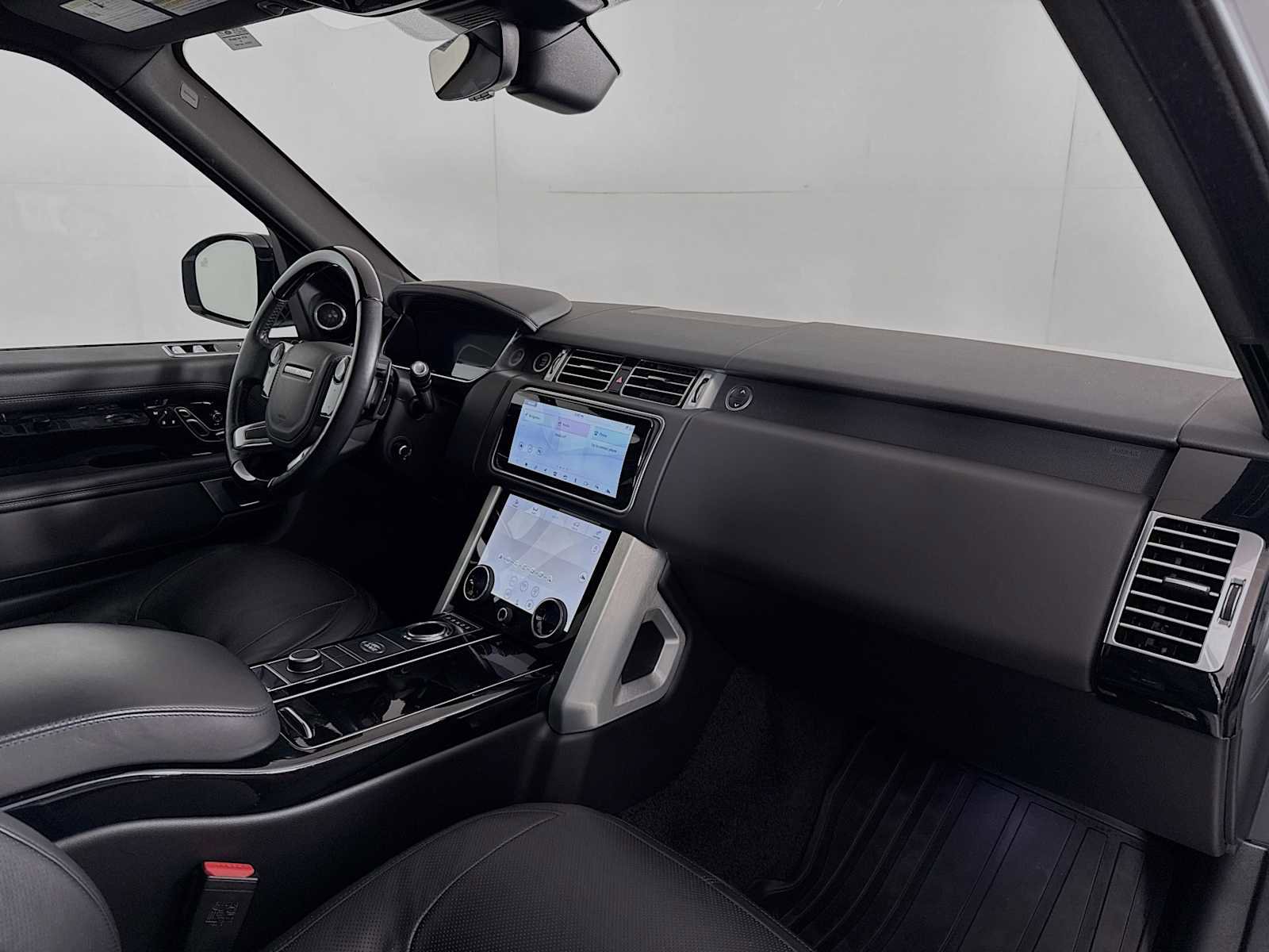 Used 2022 Land Rover Range Rover P525 Westminster Edition image 30