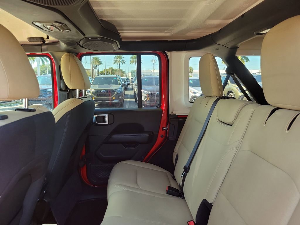 Used 2021 Jeep Wrangler Unlimited Sahara image 8