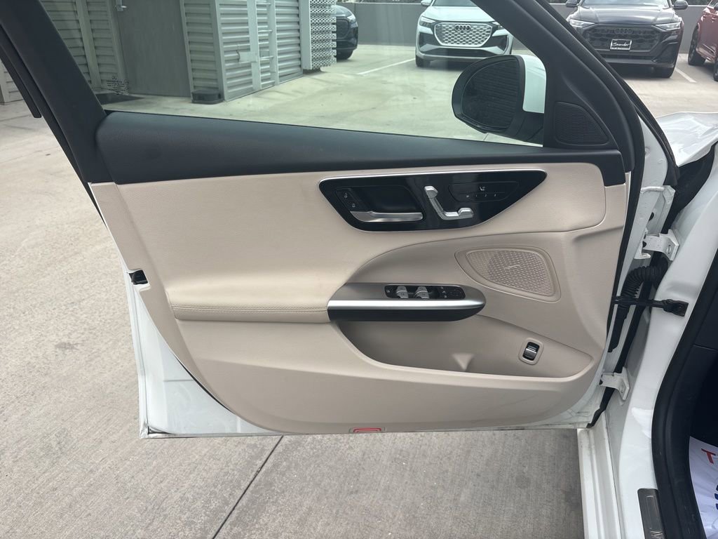 Used 2025 Mercedes-Benz C 300 Sedan image 10