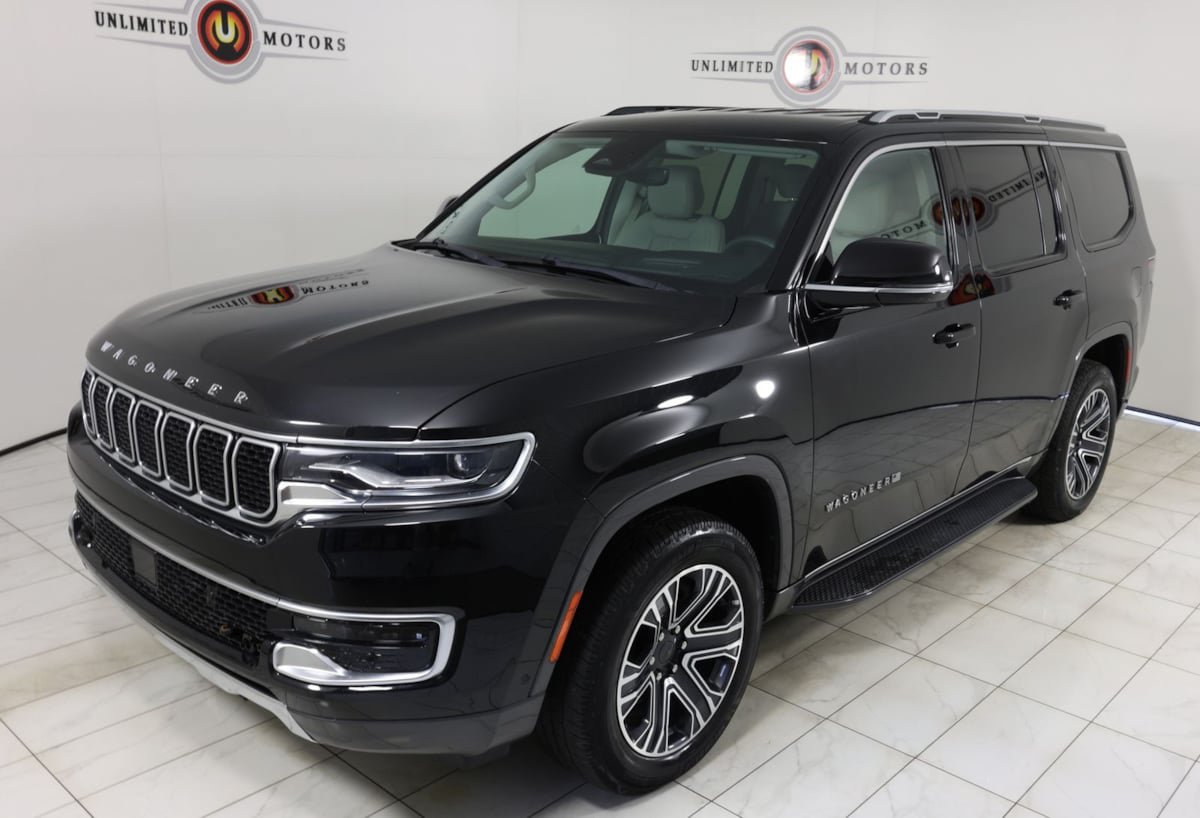 Used 2022 Jeep Wagoneer Series III AWD/4WD image 35