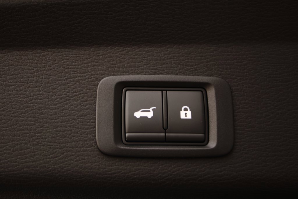 New 2025 Mitsubishi Outlander SE image 9