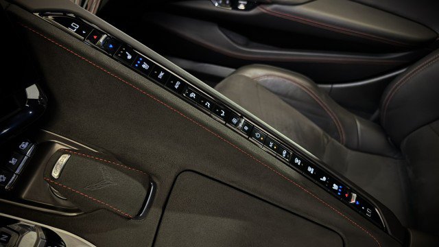 Used 2024 Chevrolet Corvette Stingray Premium Cpe w/ Z51 Performance Package RWD image 8