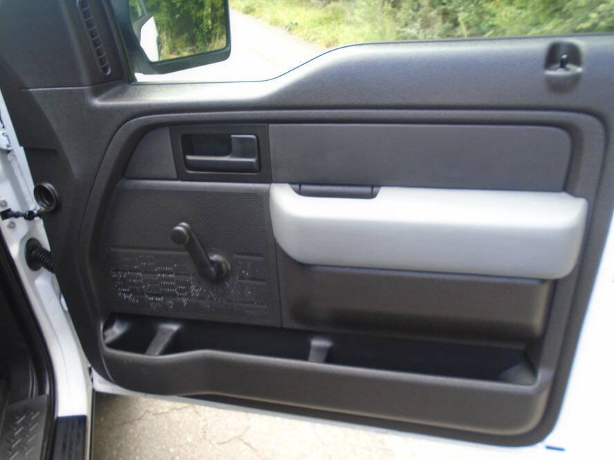 Used 2014 Ford F150 XL w/ Trailer Tow Package RWD image 16