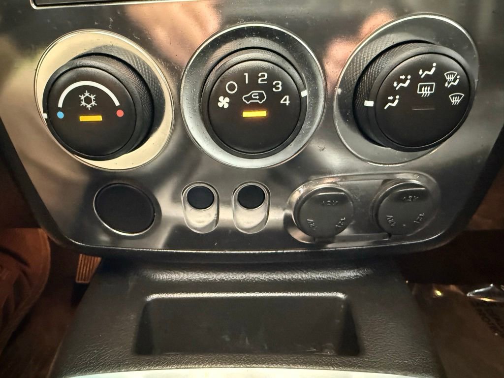 Used 2009 HUMMER H3T image 33