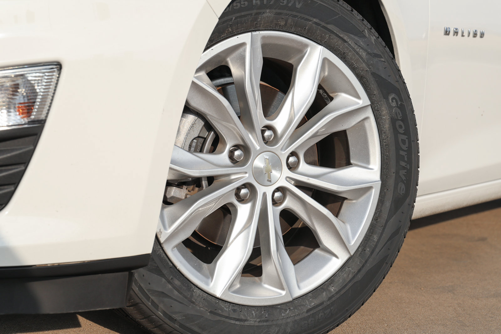 Used 2024 Chevrolet Malibu LT FWD image 12