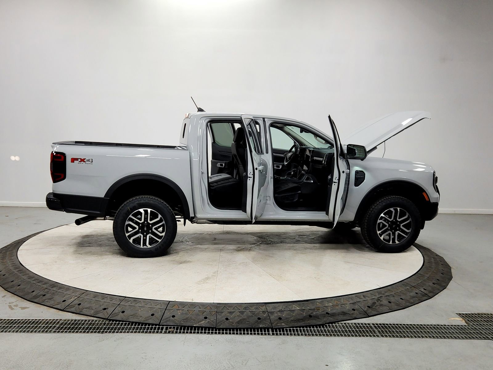 New 2026 Ford Ranger Lariat w/ FX4 Off-Road Package image 16