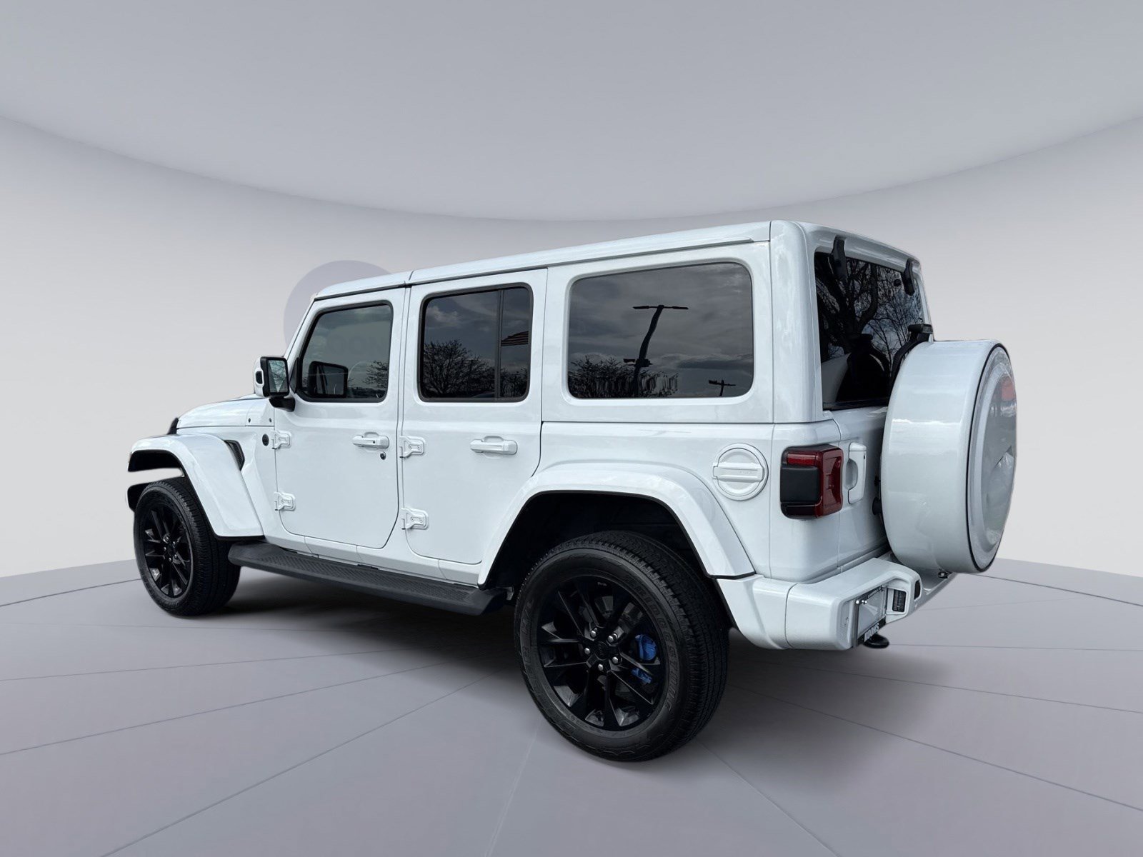 Used 2022 Jeep Wrangler Unlimited Sahara image 4