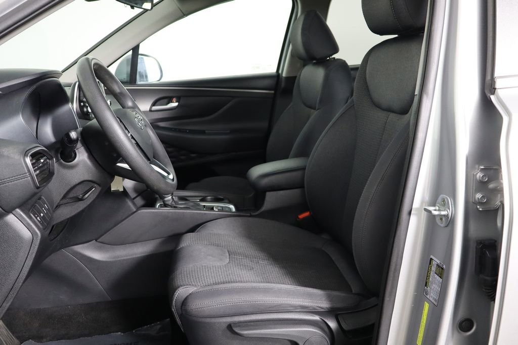 Used 2020 Hyundai Santa Fe SE image 16