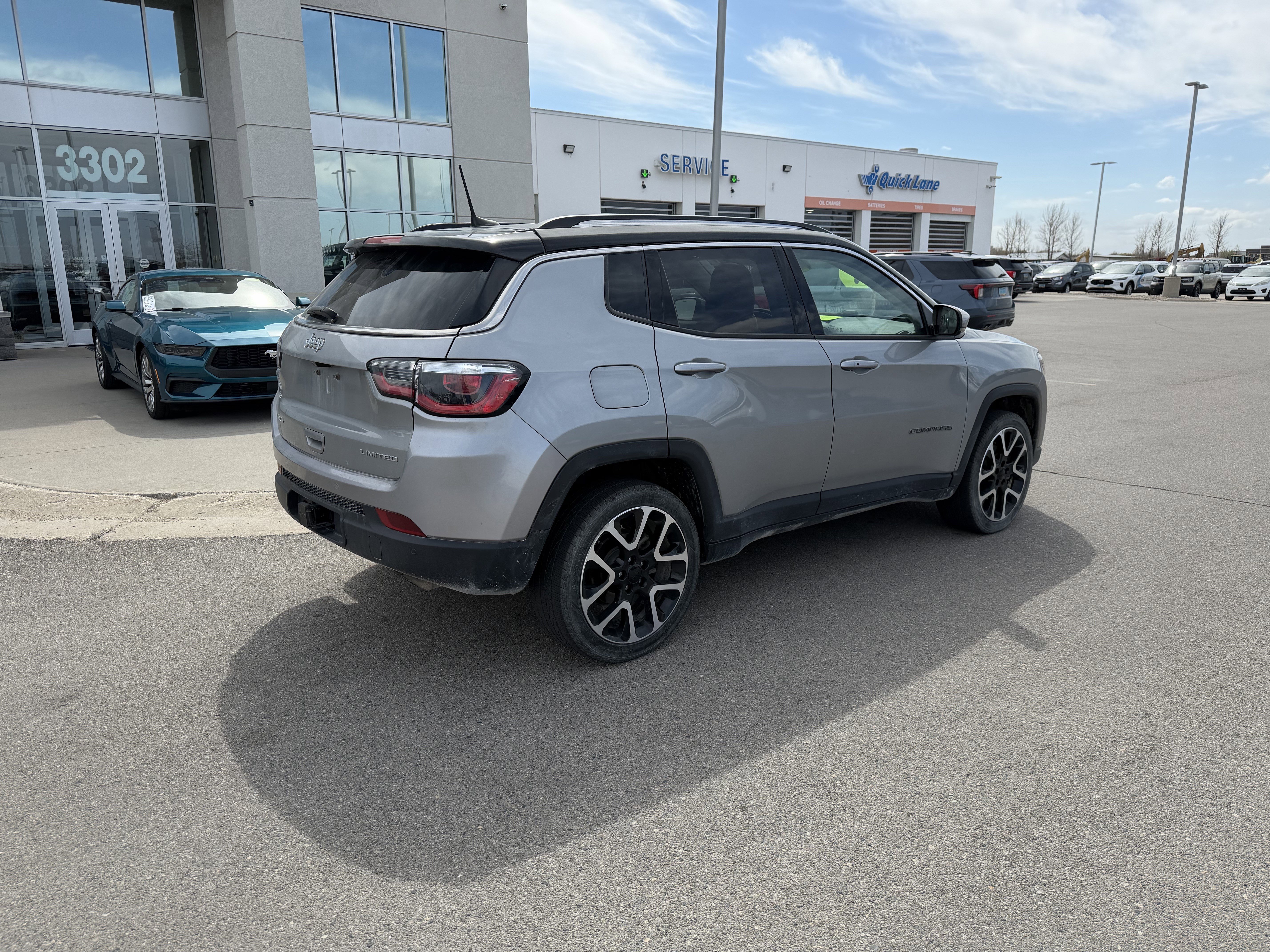 Used 2021 Jeep Compass Limited w/ Sun and Sound Group AWD/4WD image 4