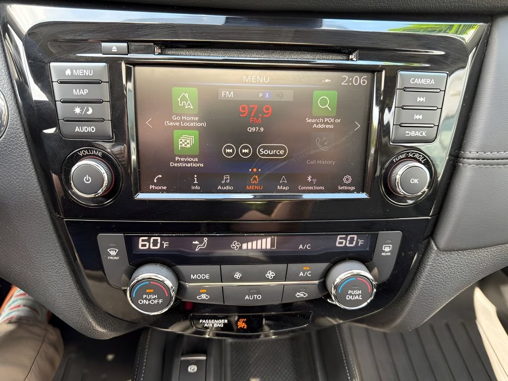 Used 2019 Nissan Rogue SL w/ Premium Package AWD/4WD image 16