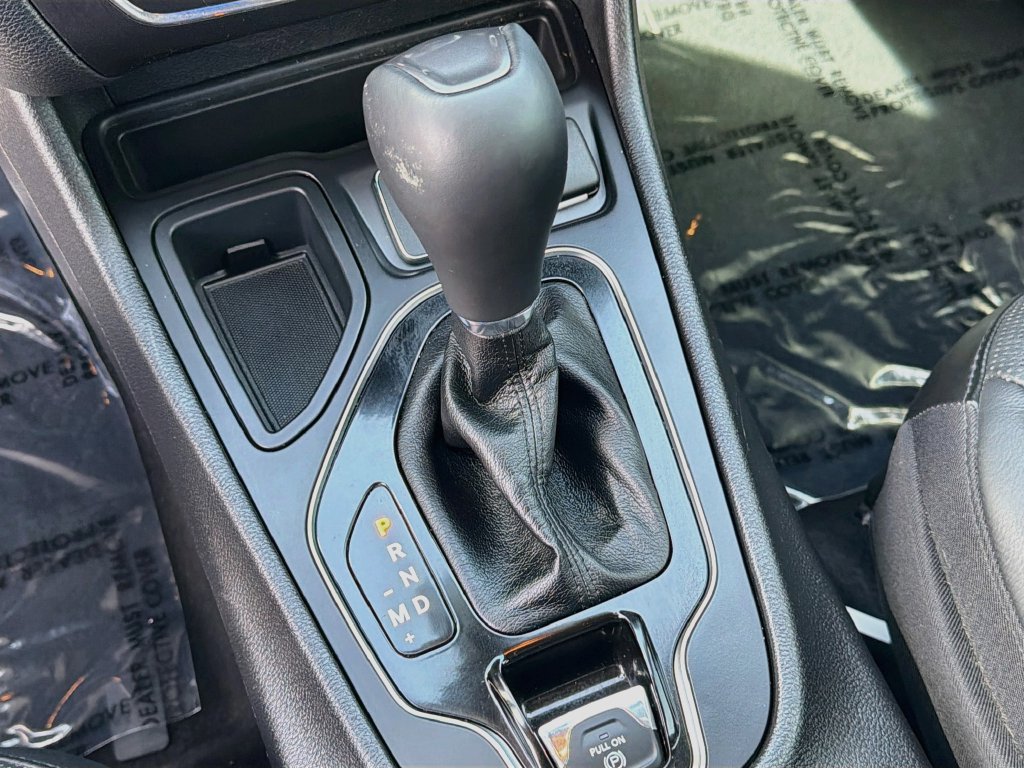 Used 2020 Jeep Cherokee Limited FWD image 15