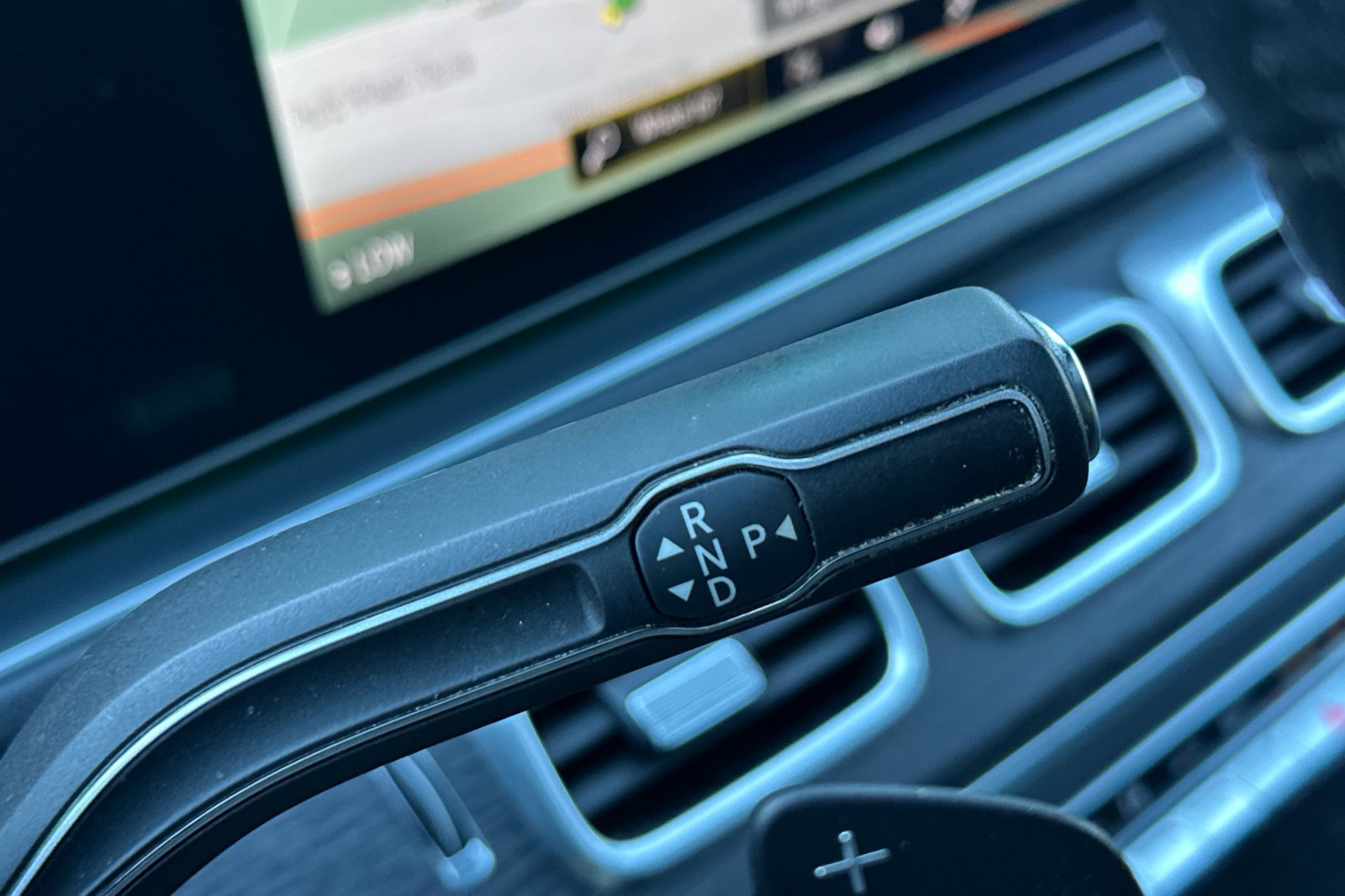 Certified 2022 Mercedes-Benz GLE 350 4MATIC w/ Premium Package image 22