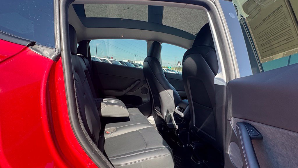 Used 2023 Tesla Model Y Long Range AWD/4WD image 11