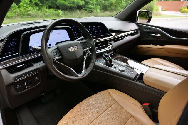 Used 2022 Cadillac Escalade Sport w/ Touring Package AWD/4WD image 2