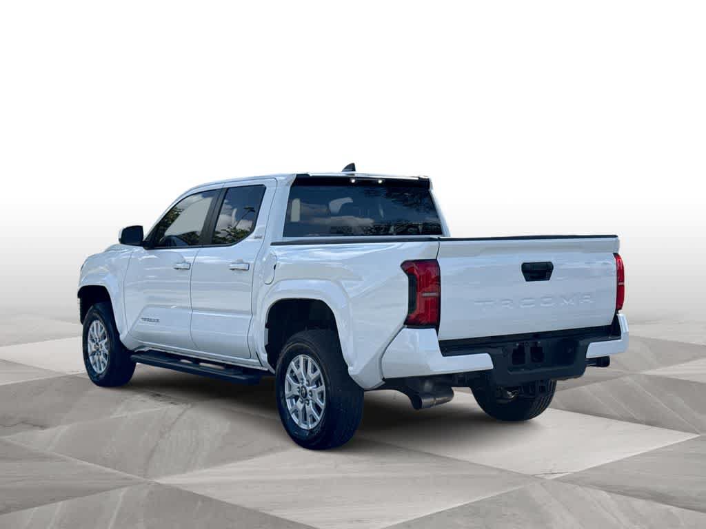 Used 2024 Toyota Tacoma SR5 AWD/4WD image 6