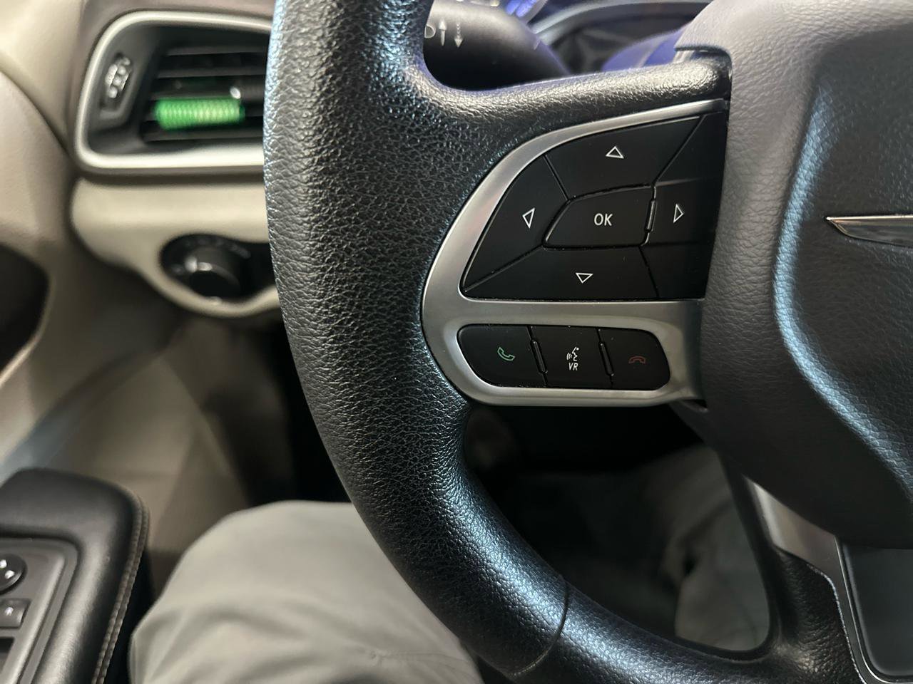 Used 2021 Chrysler Voyager Lxi FWD image 22