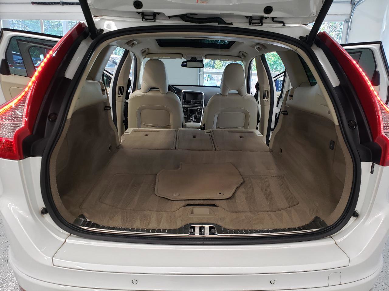 Used 2014 Volvo XC60 3.2 FWD image 26