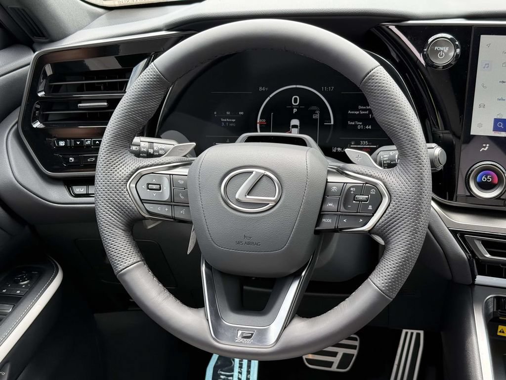Used 2026 Lexus TX 500h AWD w/ Technology Package image 9