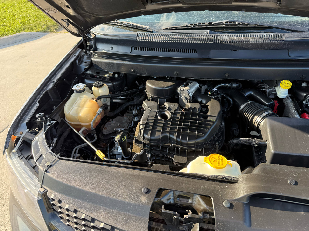 Used 2014 Dodge Journey R/T w/ Flexible Seating Group image 29