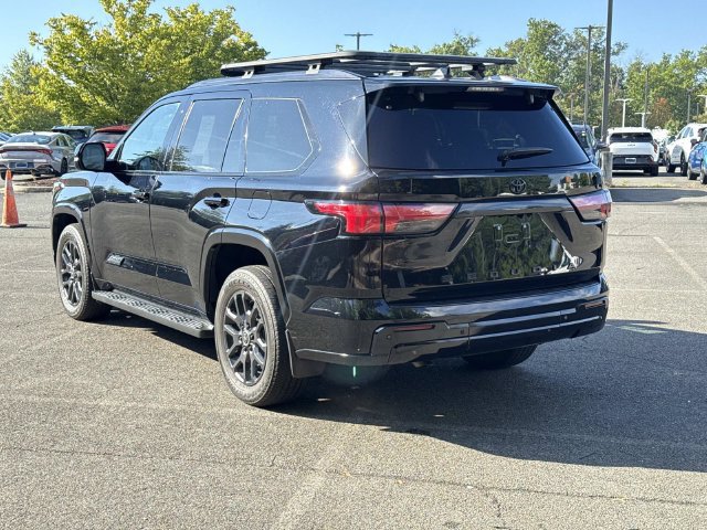 Used 2024 Toyota Sequoia Platinum AWD/4WD image 4