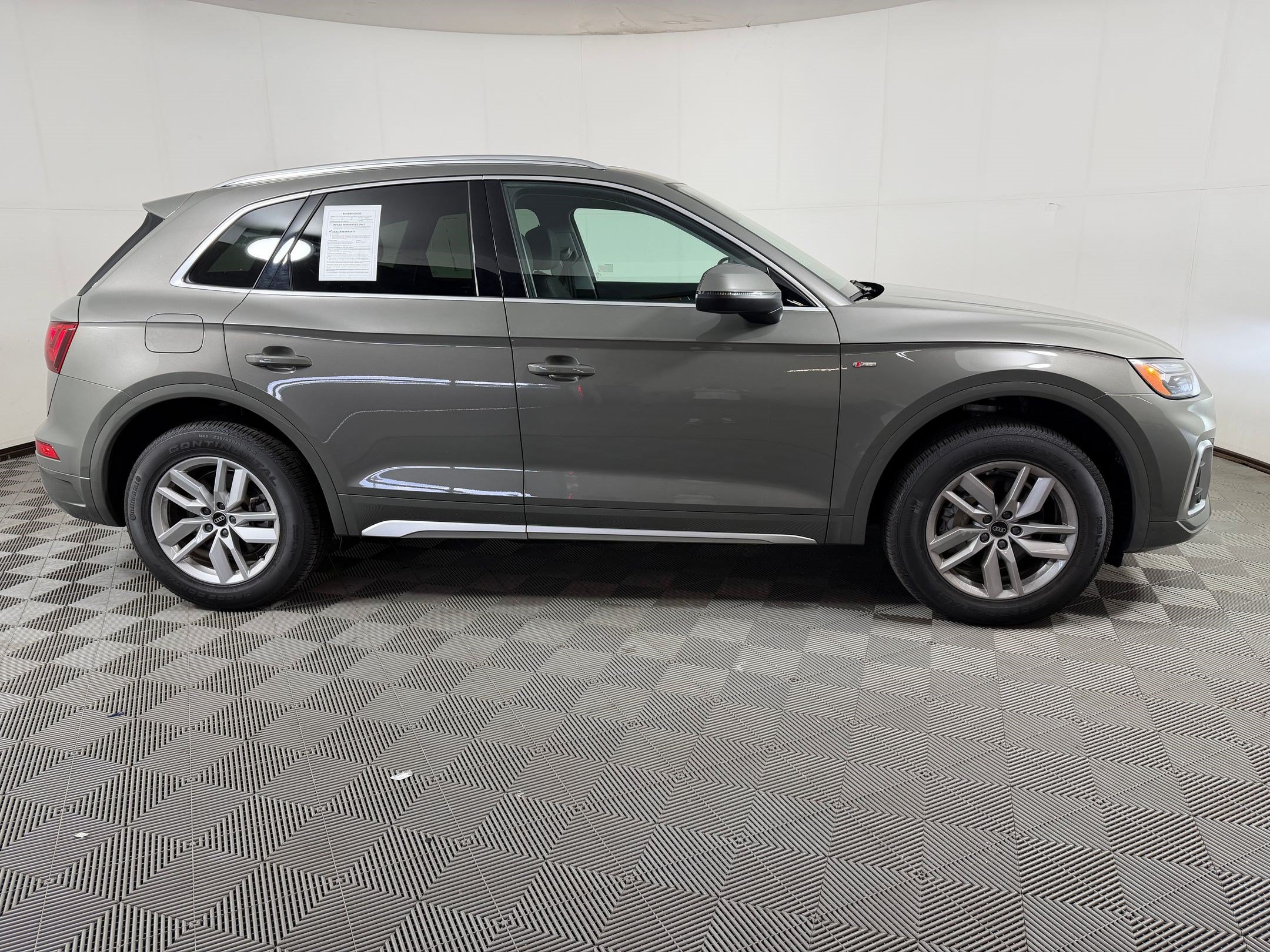 Certified 2023 Audi Q5 2.0T Premium w/ Convenience Package AWD/4WD image 8