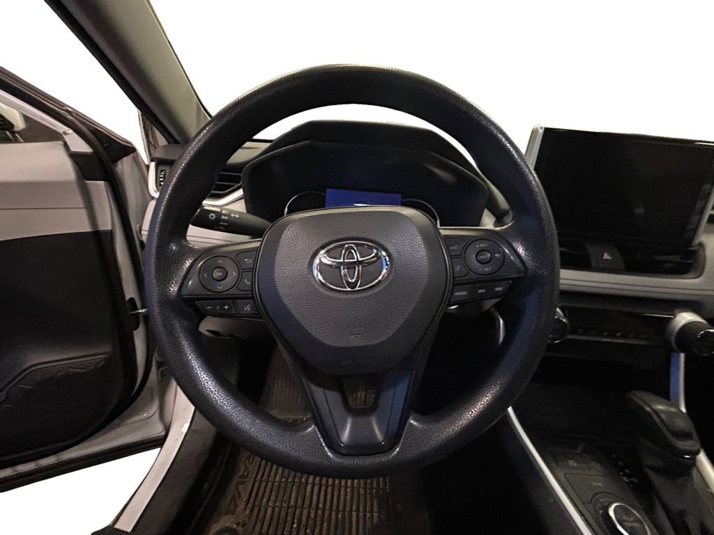 Used 2023 Toyota RAV4 XLE w/ Convenience Package AWD/4WD image 12