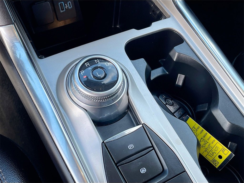 Used 2022 Ford Explorer Limited w/ Equipment Group 301A image 17