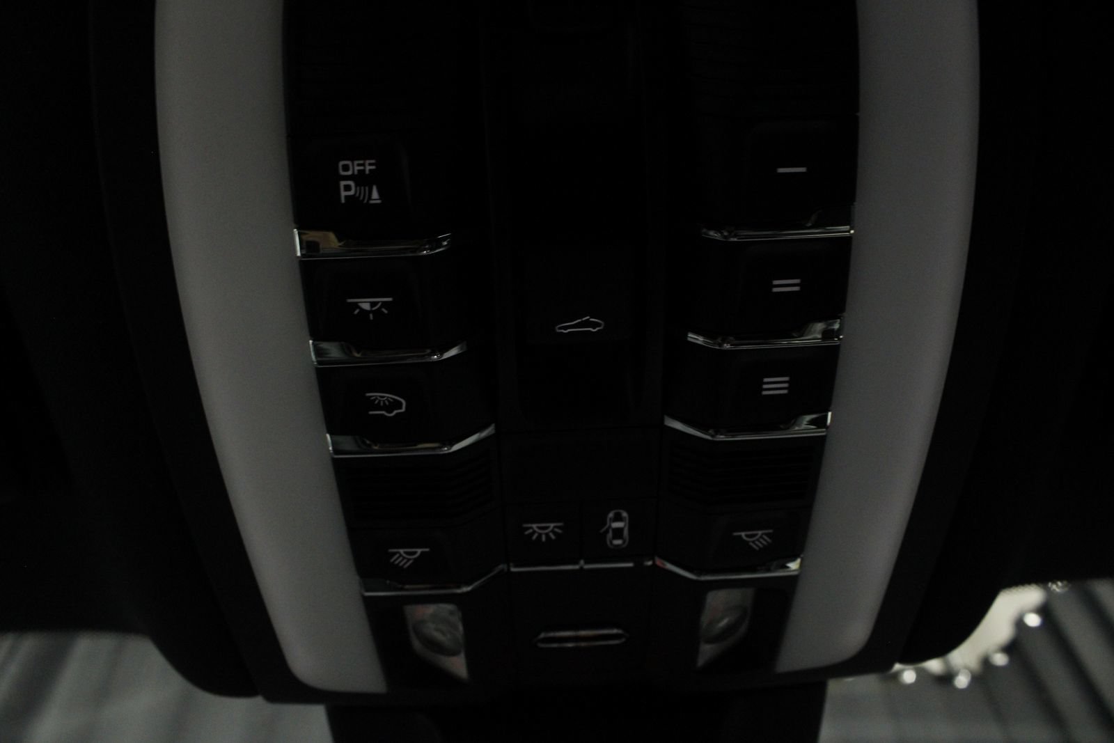 New 2026 Porsche Macan AWD/4WD image 37