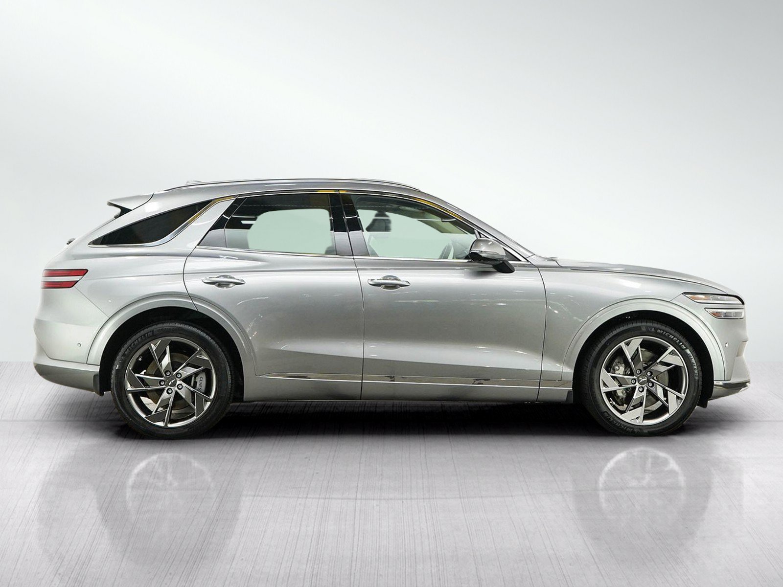 Used 2023 Genesis Electrified GV70 AWD/4WD image 6