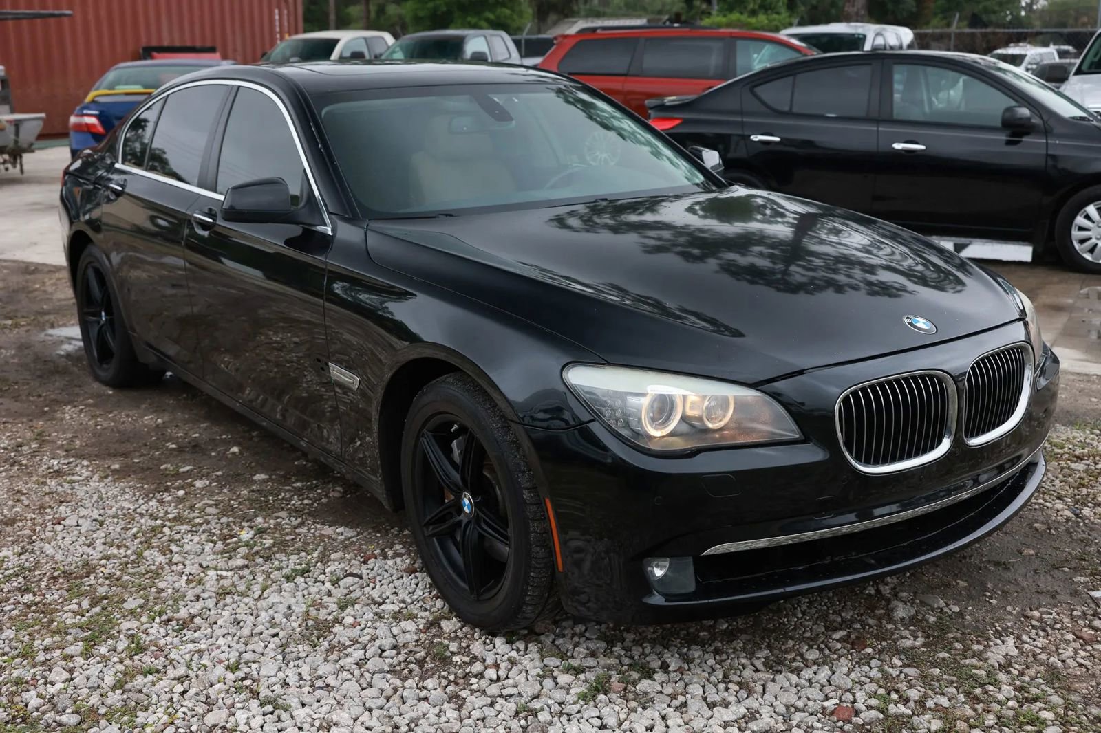 Used 2011 BMW 740i image 9