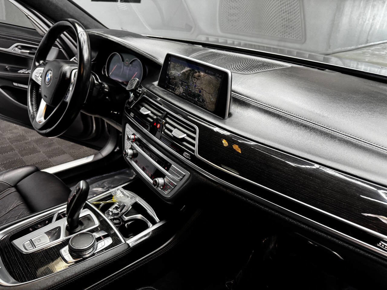 Used 2016 BMW 750i image 52