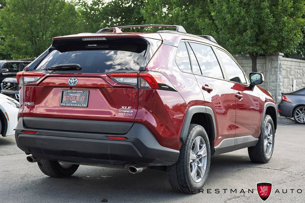 Used 2022 Toyota RAV4 XLE w/ Convenience Package AWD/4WD image 18