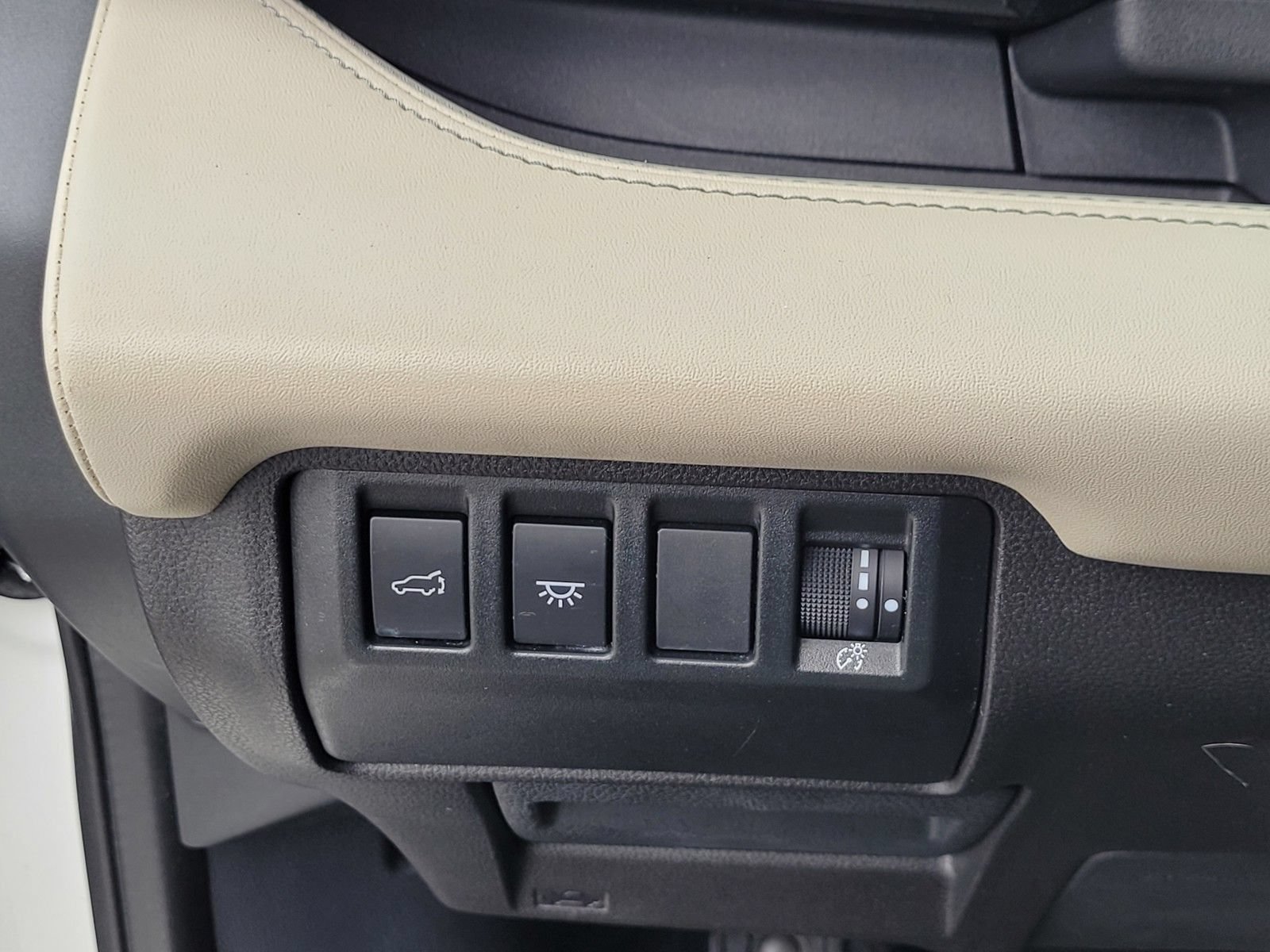 Used 2023 Subaru Ascent Limited AWD/4WD image 39