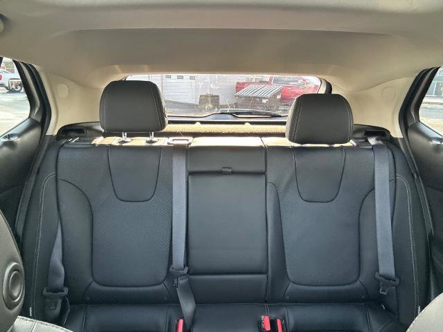 Used 2022 Buick Encore GX Essence w/ Advanced Technology Package FWD image 12