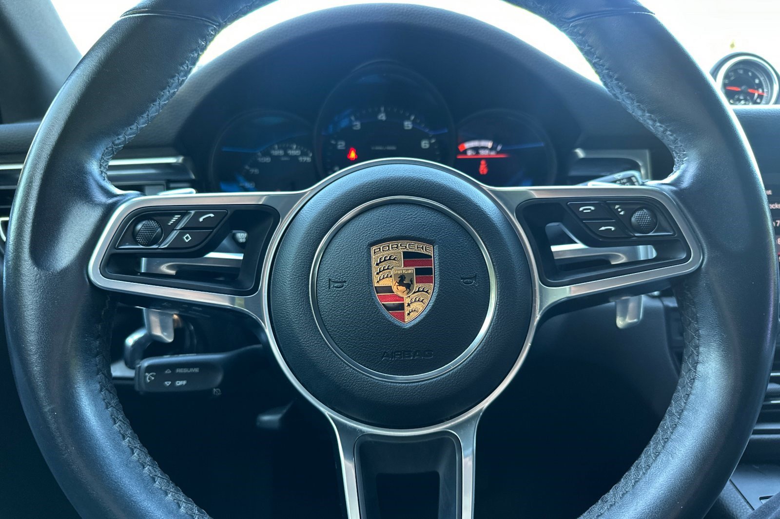 Used 2020 Porsche Macan AWD/4WD image 28