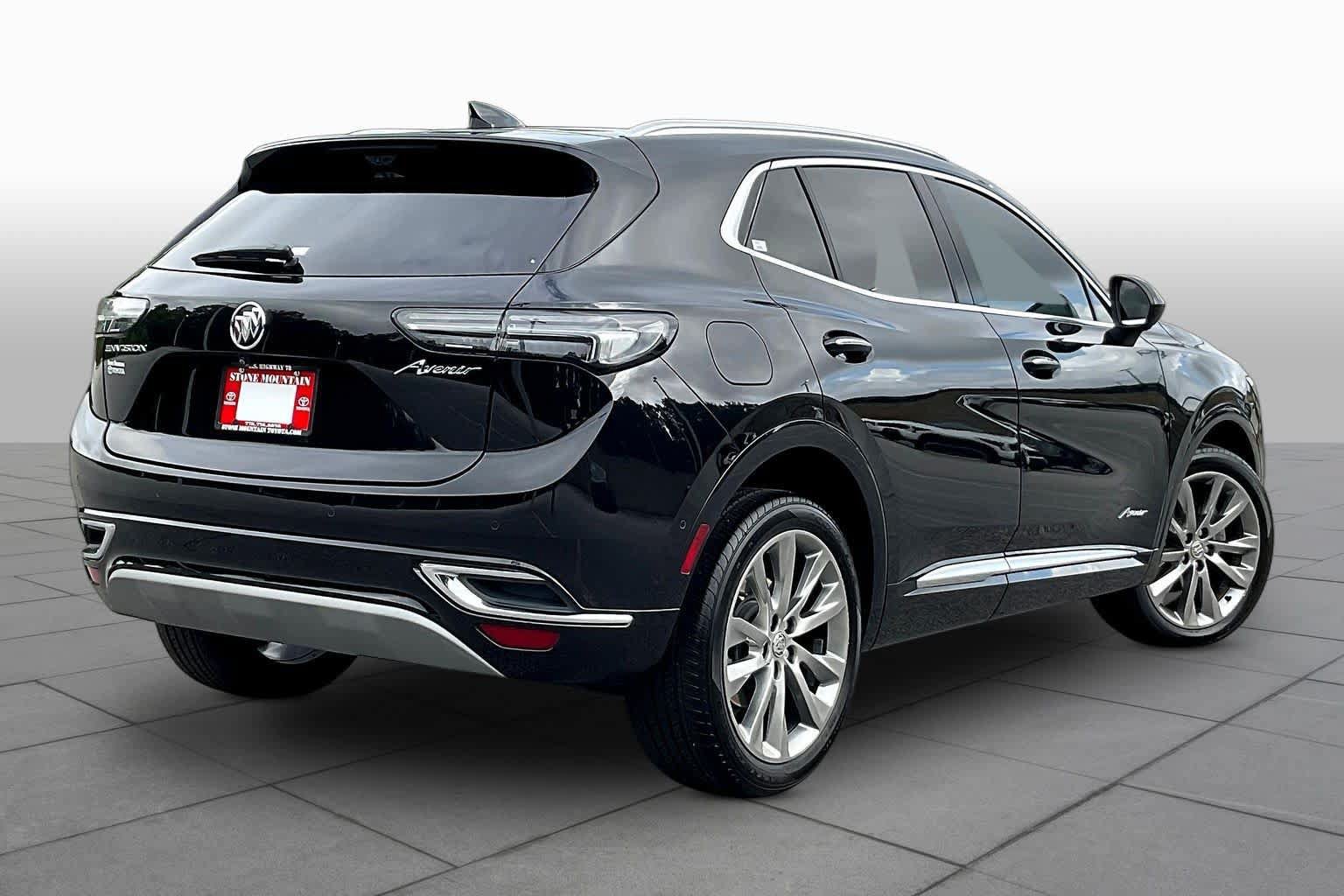 Used 2022 Buick Envision Avenir w/ Technology Package II FWD image 25