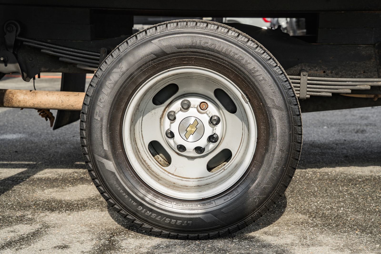 Used 2018 Chevrolet Express 3500 w/ Driver Convenience Package image 22