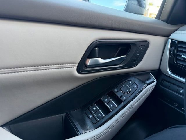 Certified 2023 Nissan Rogue SL w/ SL Premium Package image 25