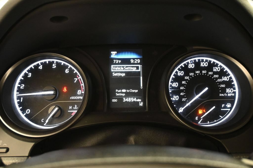 Used 2022 Toyota Camry SE FWD image 14