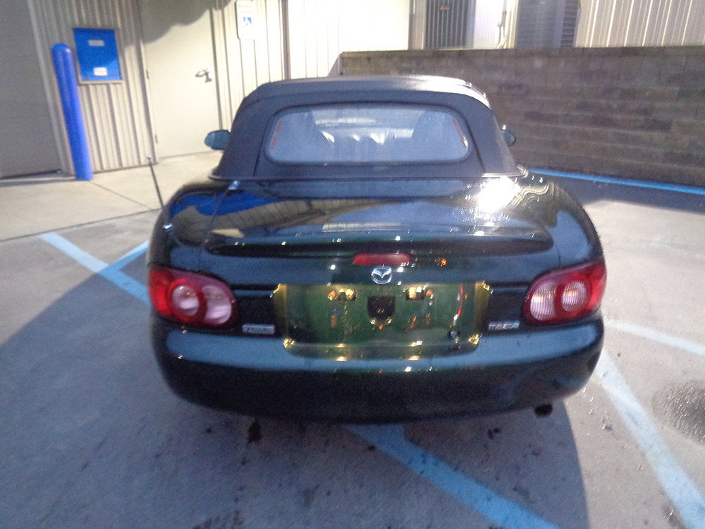 Used 2002 MAZDA MX-5 Miata RWD image 4