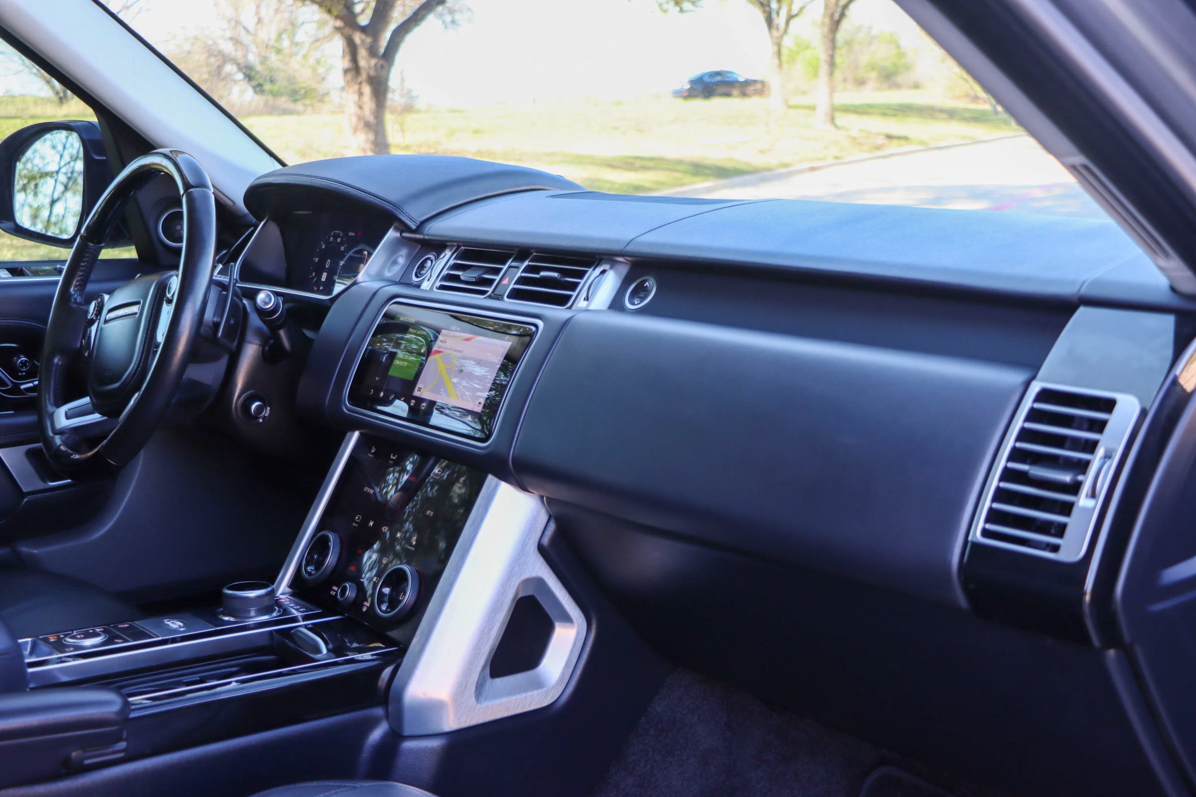 Used 2018 Land Rover Range Rover HSE AWD/4WD image 44