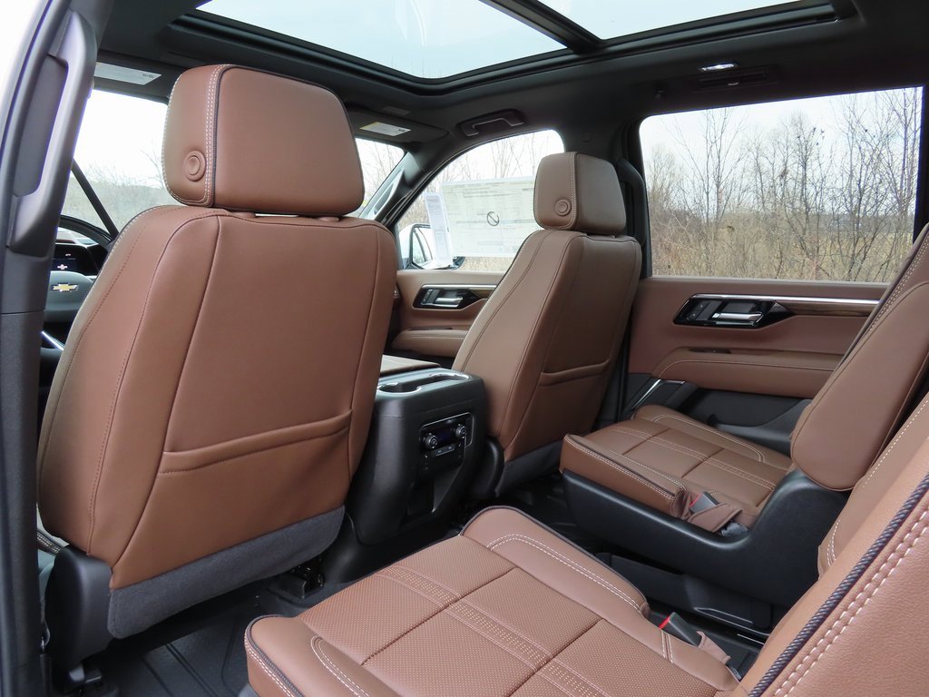 New 2026 Chevrolet Suburban High Country image 22