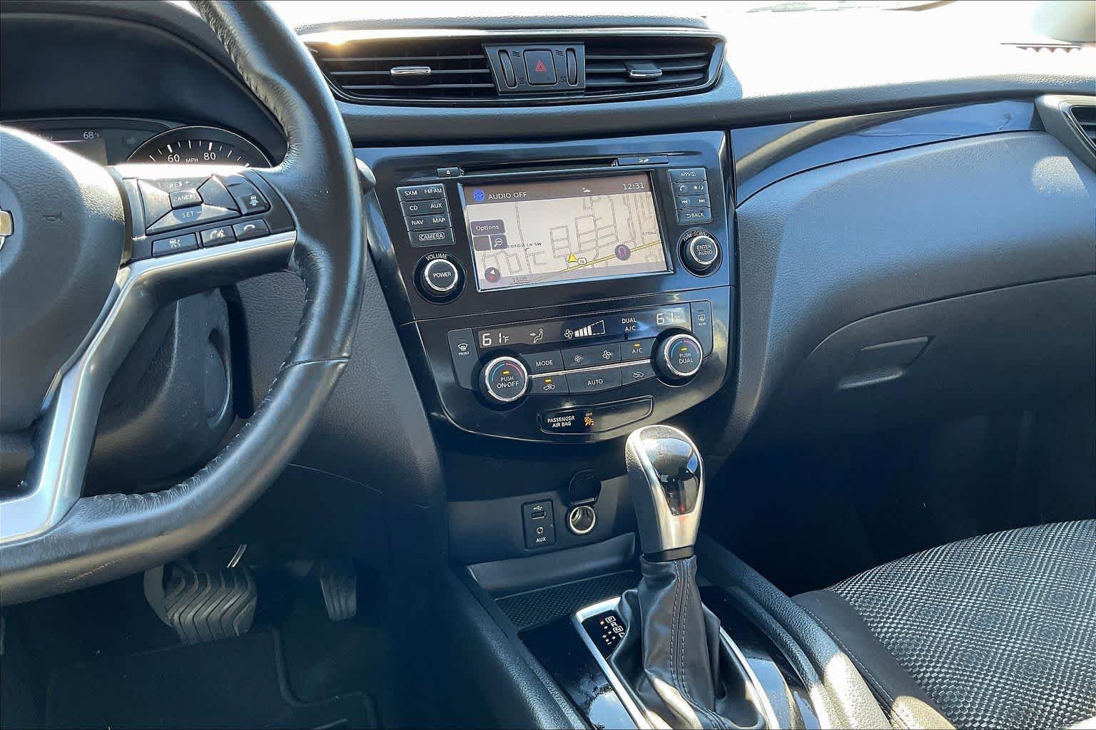 Used 2018 Nissan Rogue Sport SV w/ SV Technology Package FWD image 7