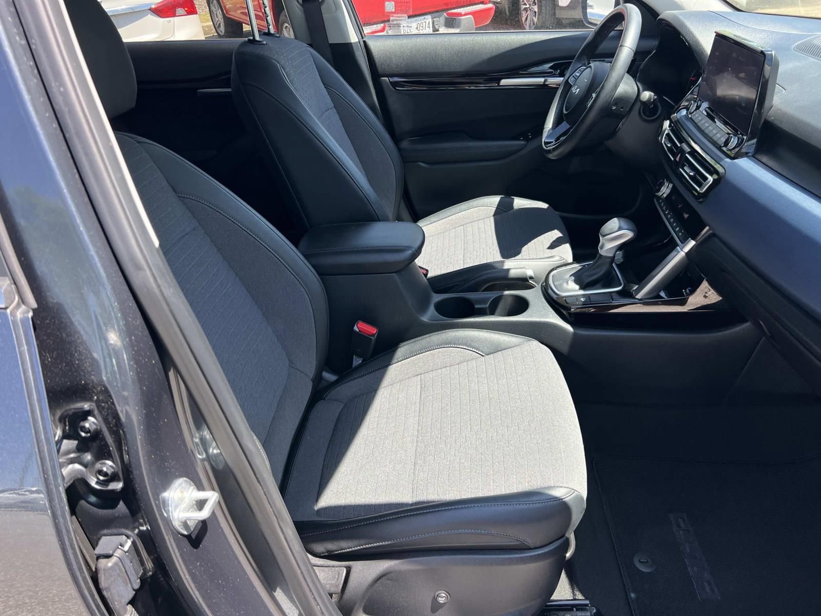 Used 2023 Kia Seltos S w/ Navigation Package image 13