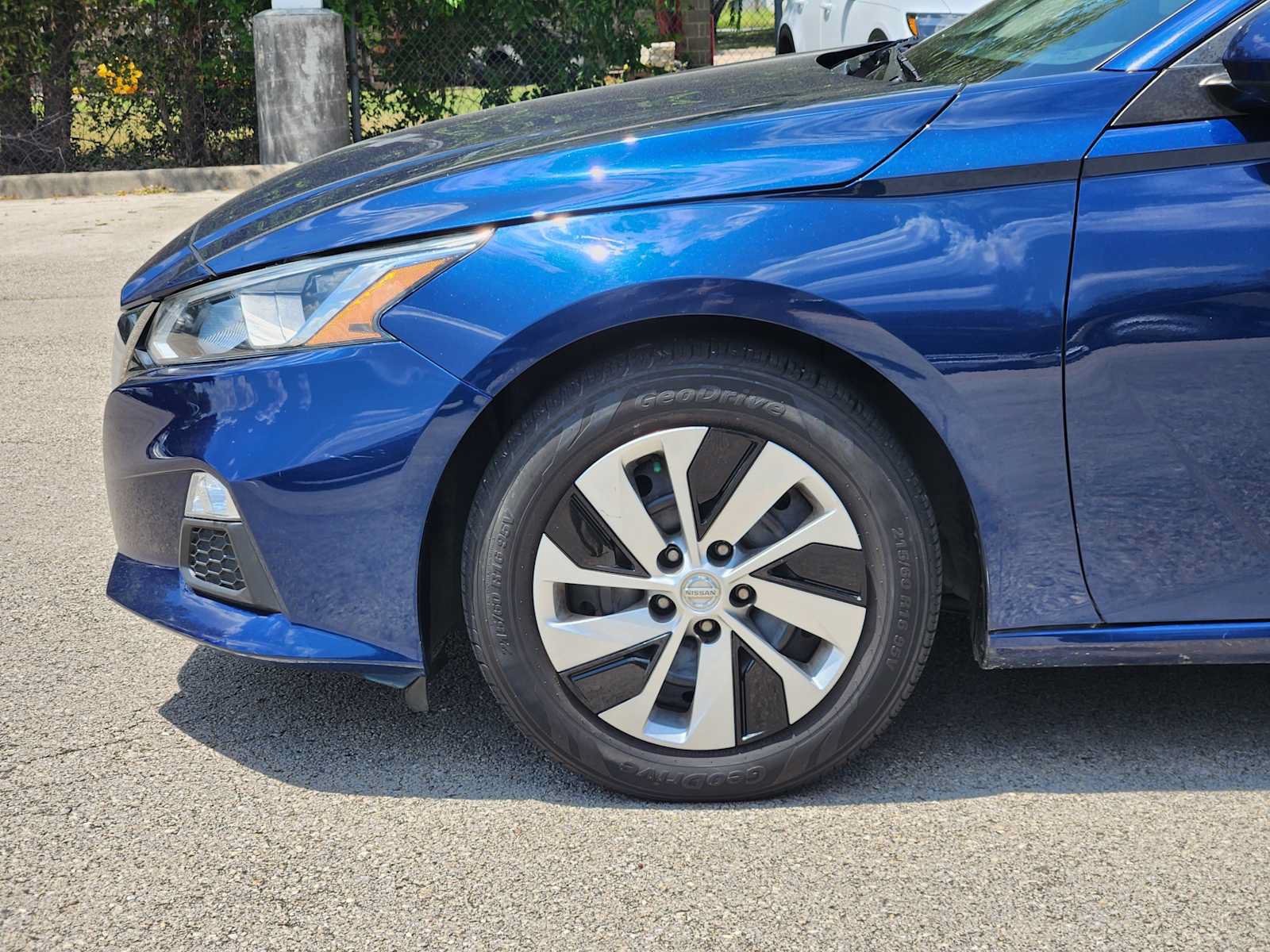 Used 2019 Nissan Altima 2.5 S FWD image 8