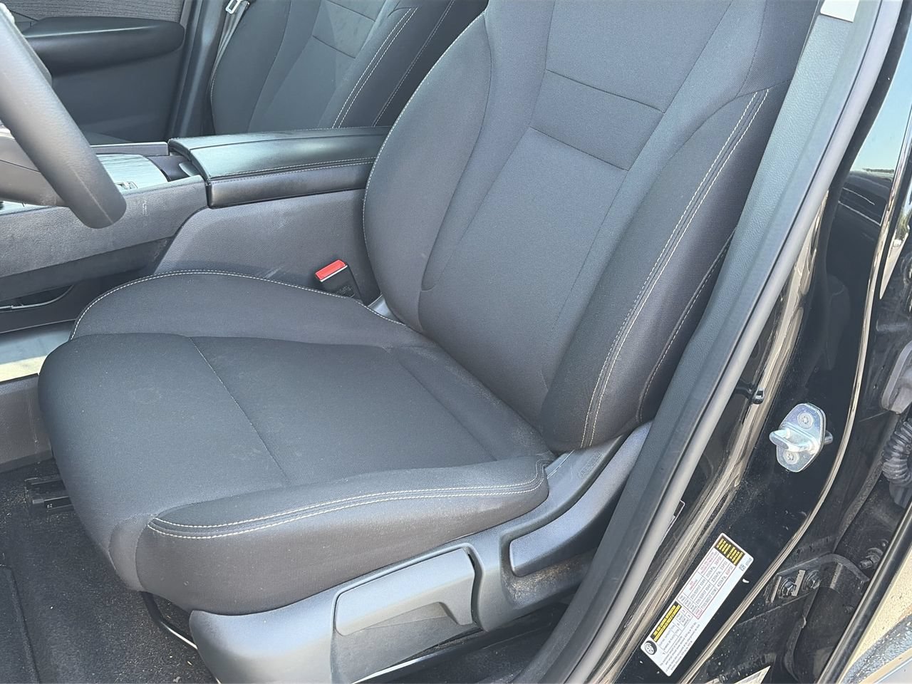Used 2023 Nissan Rogue S FWD image 15